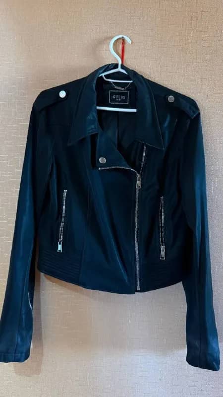 Guess оригинал с напылением, размер S цена 100 лари — Тбилиси — 100 ₾