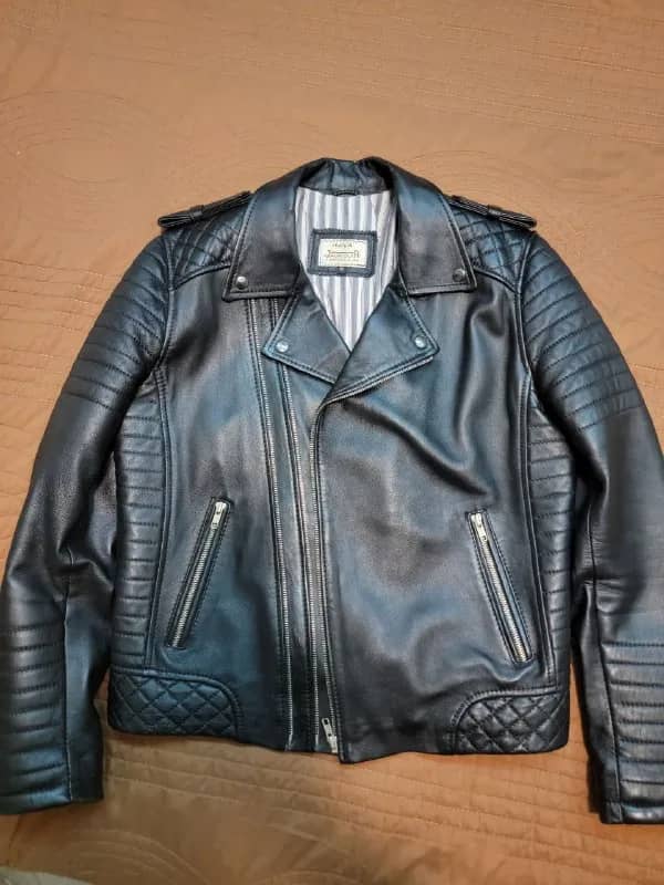Куртка кожаная размер S/M — Батуми — 100 ₾