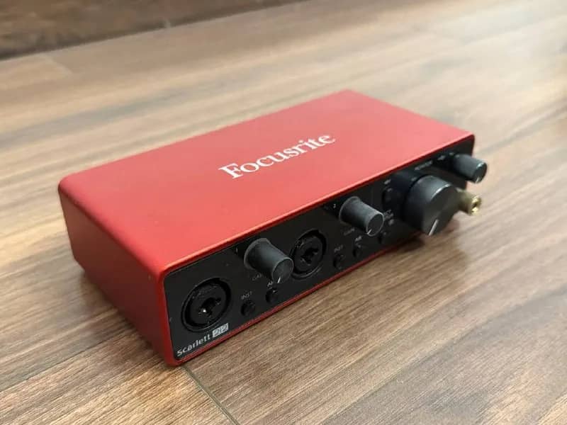 Focusrite Scarlett 2i2 3rd Gen звуковая карта — Тбилиси — 300 ₾
