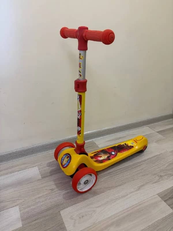 Disney iron man.Яркий, красивый, подойдет и мальчикам и девочкам.Идеален на возраст 2-5 лет.Три полож — Тбилиси — 70 ₾