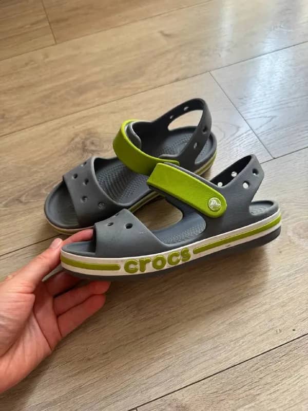 1. Сандалии Crocs размер J2 — Батуми — 240 ₾