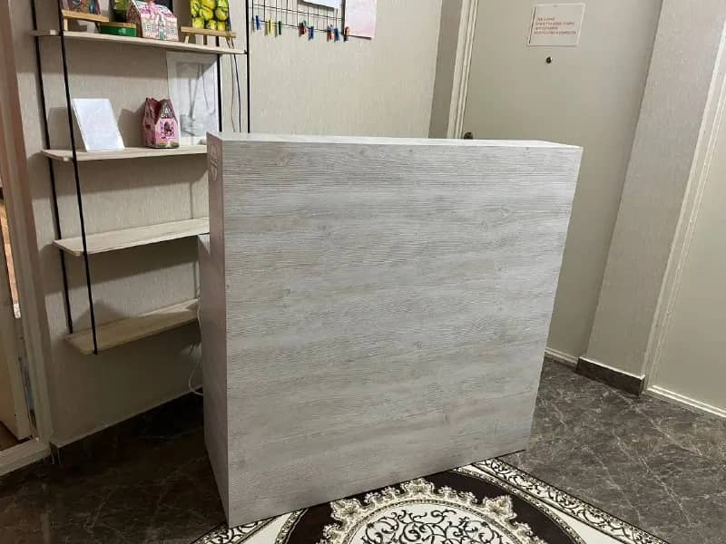 Ресепшен в отличном состоянии — Батуми — 400 ₾