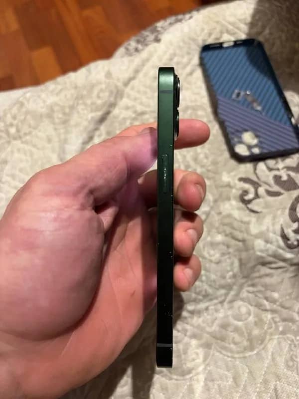 iPhone 13 128GB, емкость 79% — Астана