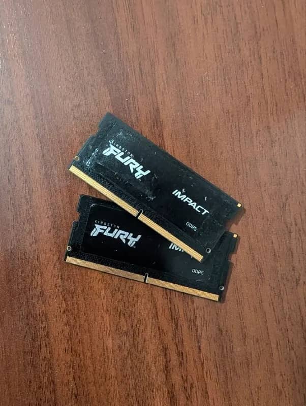 2 плашки оперативной памяти kingston fury SO-DIMM DDR 5 — Тбилиси — 1 300 ₾