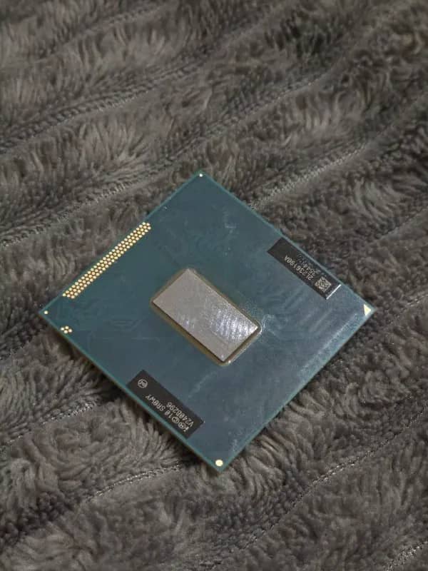 Intel Core i5-3230M (SR0WY). Сокет rPGA988B (Socket G2). 2 ядра / 4 потока, частота до 3.20 ГГц, гра — Тбилиси — 30 ₾