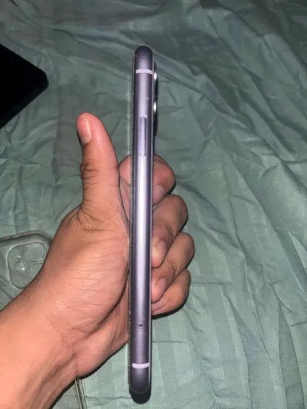 iPhone 11 64 GB — всего 350! 🔥 — Батуми — 350 ₾