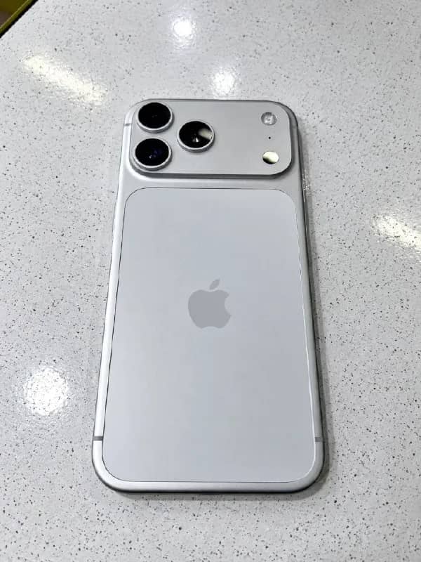 iPhone 17 Pro Max — Батуми — 3 500 ₾