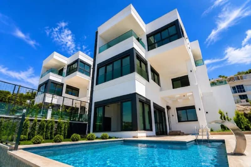 Вилла 3+1 300 м² в Аланье, Каргыджак — Анталия — 550 000 €