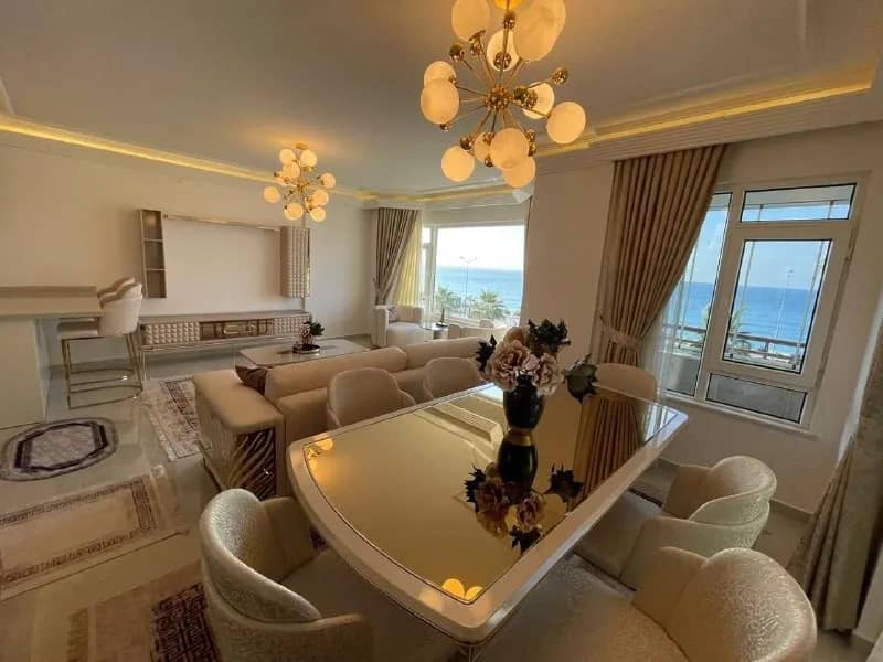 2+1 первая береговая, дом с бассейном, ВНЖ — Анталия — 900 €