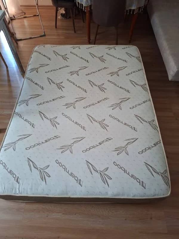 Матрас 150×200 в хорошем состоянии — Анталия