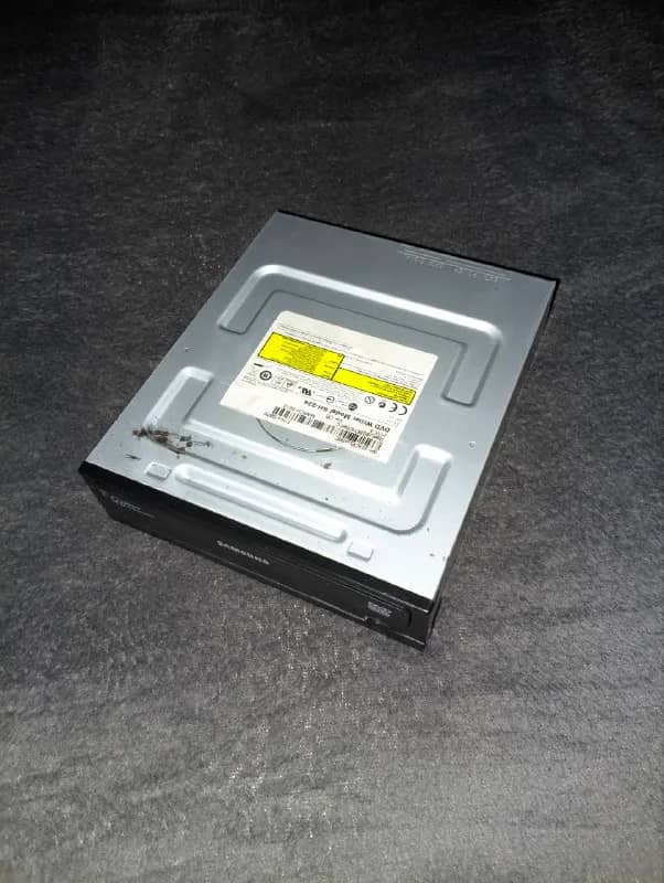 DVD привод Samsung — Батуми — 10 ₾