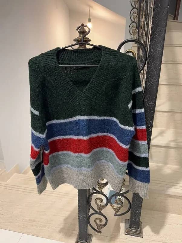 lime (шерсть) 4000, свитшот Karl Lagerfeld оригинал 5000, размер М. — Ереван