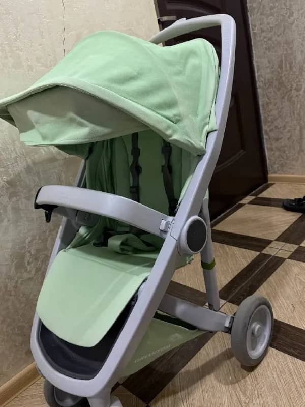 Детская коляска — Батуми — 200 ₾