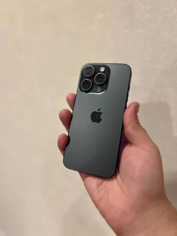 iPhone 15 Pro (128 gb) — Батуми — 1 450 ₾