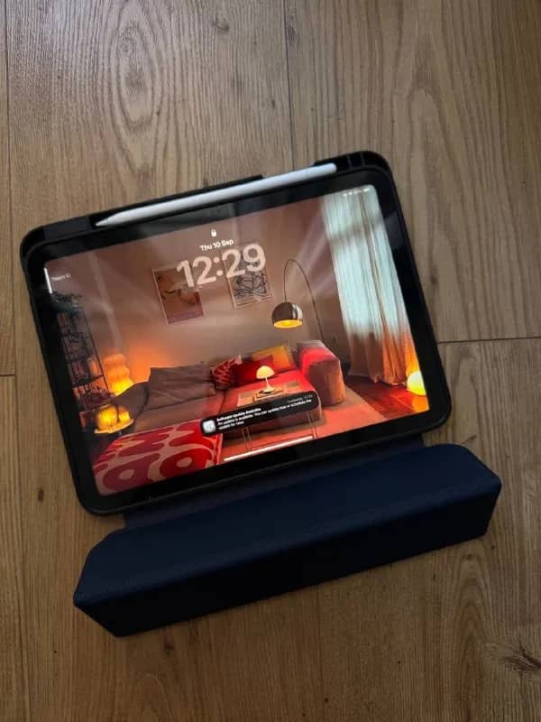 iPad Air 11 Wi-Fi 256GB A16 Silver с стилусом и чехлом — Батуми — 1 550 ₾