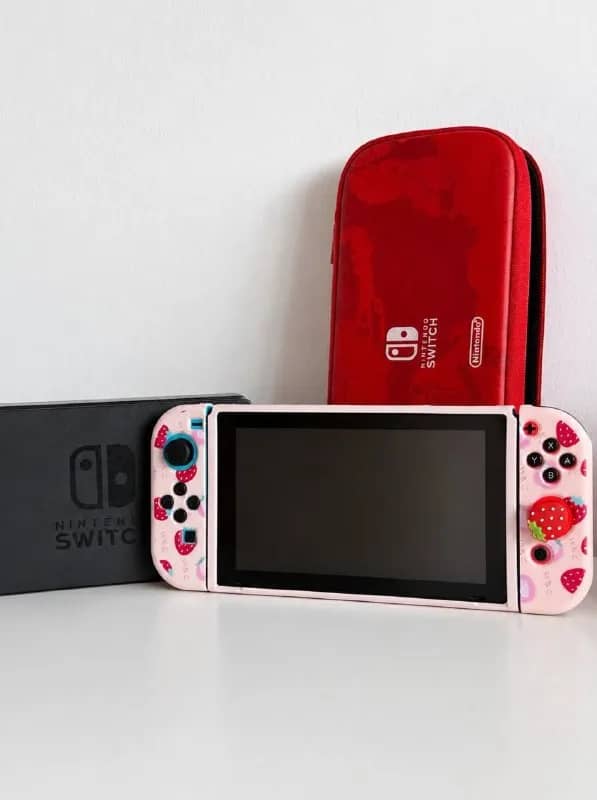 Nintendo Switch + аксессуары — Тбилиси — 420 ₾
