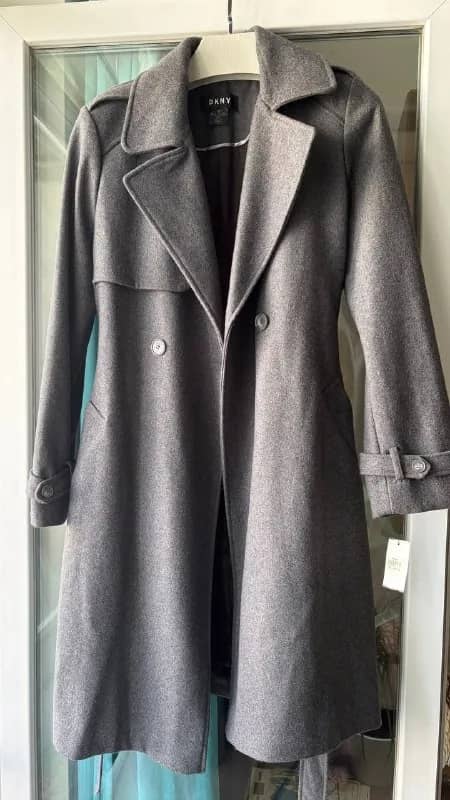 DKNY, новое (подойдет от М и далее) 250 лари — Тбилиси — 250 ₾