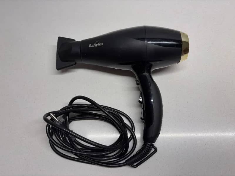 BaByliss 6714. Куплен в феврале 2025 года, использовался мало. Инструкции прилагаются. 50 лари. Само — Тбилиси — 50 ₾