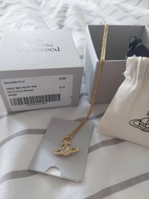 Vivienne Westwood — Тбилиси — 250 ₾