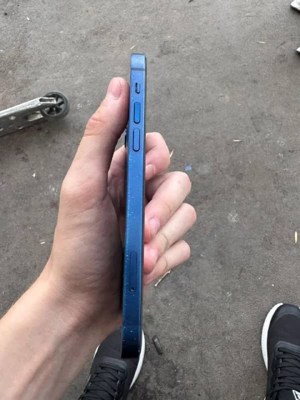 Продается айфон 12 — Астана