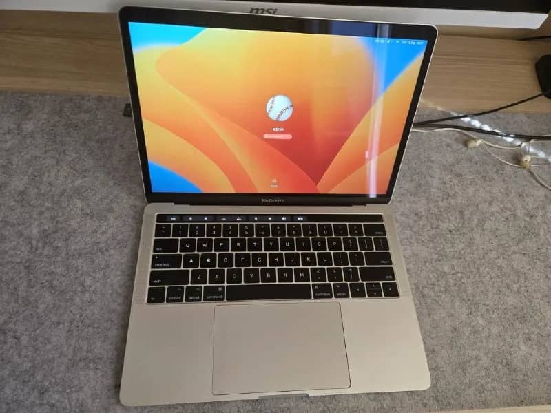 MacBook Pro 13.3» Retina i5 Touchbar 16GB / 256GB — Ереван — 150 000 ֏