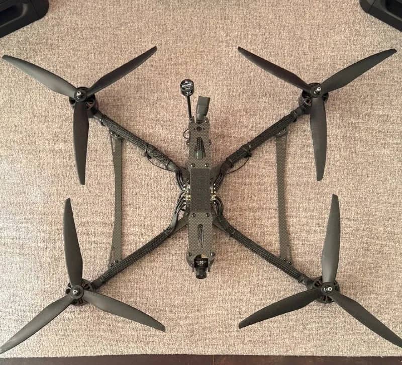 10-дюймовый FPV-дрон дальнего действия в отличном состоянии. Собирал самостоятельно из оригинальных — Ереван — 180 000 ֏