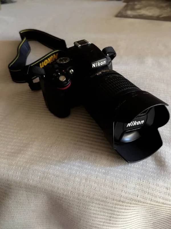 Nikon D5100 + Nikkor 18–105mm VR | пробег ~7000 кадров — Ереван — 70 000 ֏