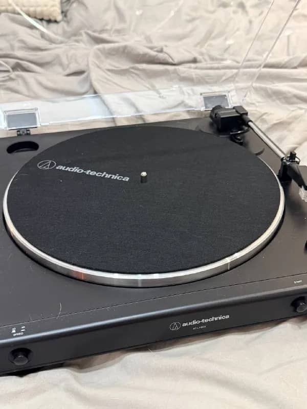 Виниловый проигрыватель Audio-Technica AT-LP60X — Тбилиси — 500 ₾