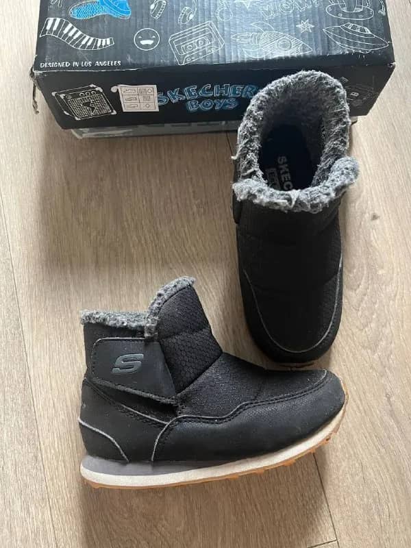 Демисезонные Skechers на липучке, размер 25 — Алматы — 5 000 ₸