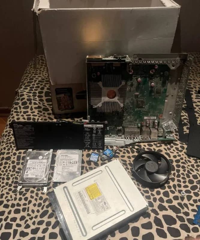 Комплектующие: HDD, кулер, плата Xbox, батарея Asus, ОЗУ DDR3 — Тбилиси