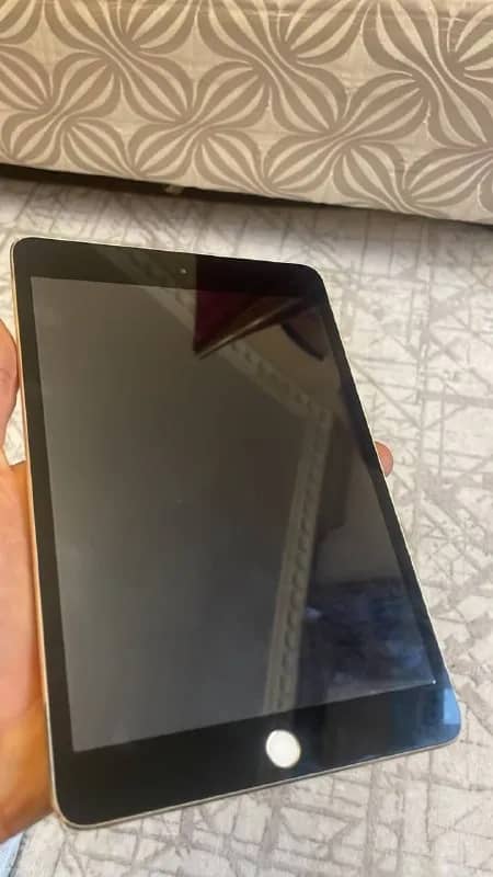 iPad mini 3 — Алматы — 25 000 ₸