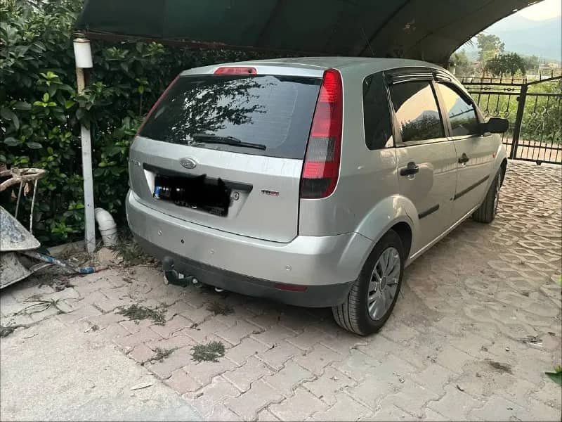 Ford Fiesta 2005 — Анталия