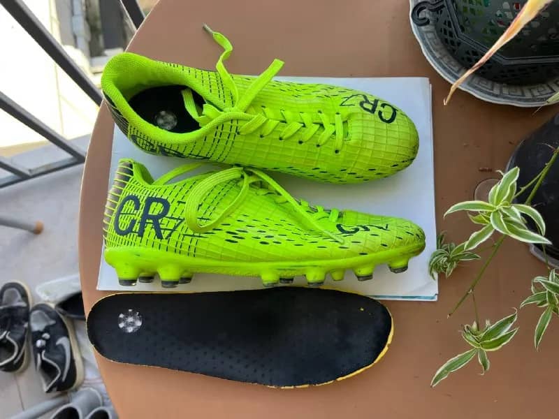 Бутсы для футбола размер 39-40 — Батуми — 15 ₾