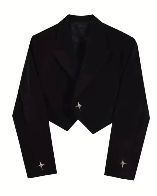 Женский укороченный пиджак — Батуми — 45 ₾