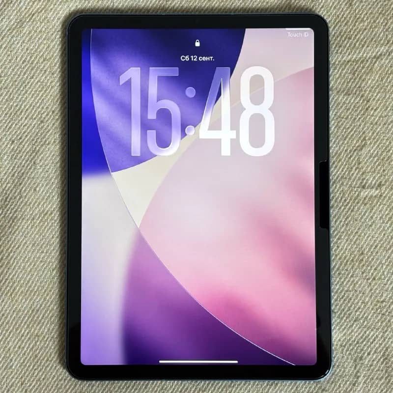 iPad Air 5 (M1) на 64GB, версия Wi-Fi + Celluar в синем цвете (Гарантия до июня 2027) + оригинальный — Белград — 57 500 €