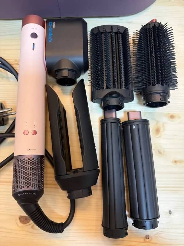 Фен Dyson с коробкой и насадками — Ереван — 110 000 ֏