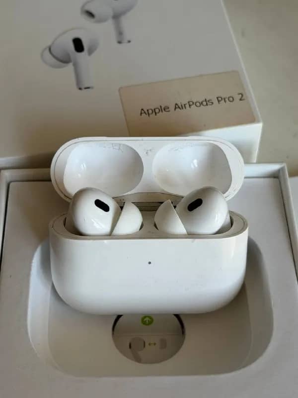 Apple AirPods Pro 2 — оригинальные, с Lightning кейсом. — Ереван — 27 000 ֏