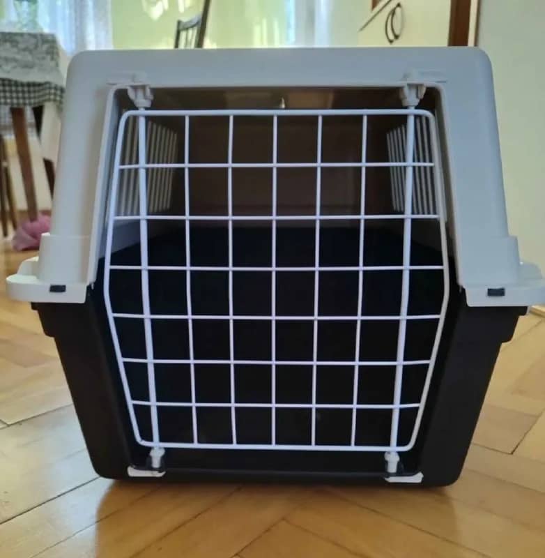 Продаю переноску / контейнер для кошек и мелких собак — Тбилиси — 50 ₾