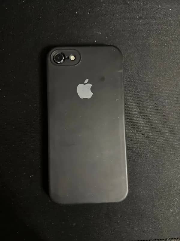 iPhone 7 — 128 ГБ, чёрный — Алматы — 28 000 ₸