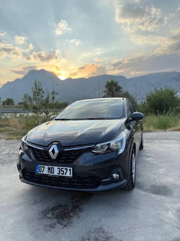 Renault Taliant 2022 года выпуска. — Анталия — 940 000 ₺