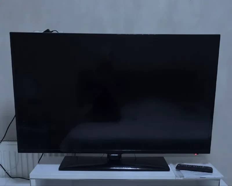 Samsung 42F5070 FHD в отличном состоянии, дополнительно видео пришлю по запросу. — Анталия — 5 000 ₺