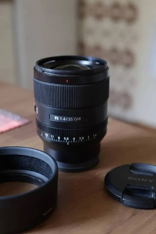 Sony 35 mm f1.4 g-master. — Белград — 850 дин