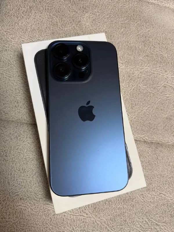 iPhone 15 Pro, 128 gb, 87% bh, вставляется сим карта + есим, состояние нового, без единой царапинки, — Тбилиси — 1 650 ₾