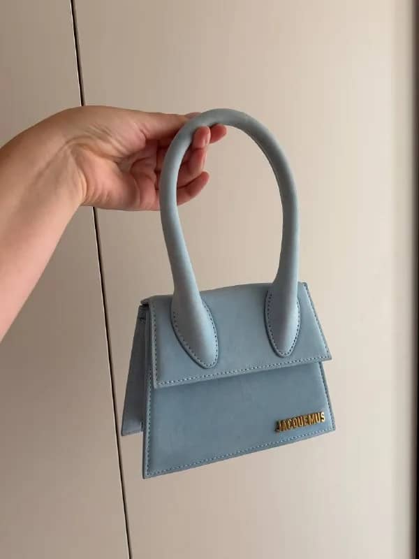 jacquemus куплена на фарфетч за 2300 дирхам (542 евро) отдам за 100 евро (40 тыс драм) — Ереван