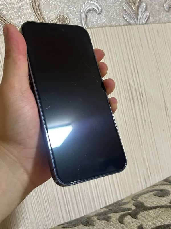 iPhone 14 Pro Max 128 ГБ АКБ 80, есть пару незначительных царапин, телефон никогда не скрывался все — Ереван — 150 ֏