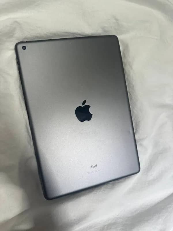 ipad gen 9, 2021 + apple pencil gen 1 в комплекте — Батуми — 200 $
