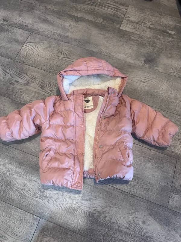 1. Куртка розовая утепленная. 80-86рр. Waikiki. 1500тг — Алматы