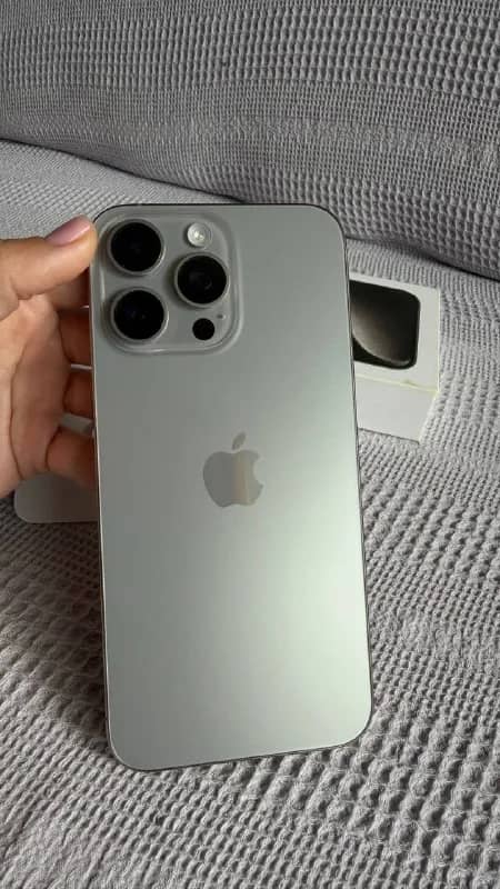 iPhone 15 pro Max 256 gb, Natural Titanium. — Батуми — 1 700 ₾