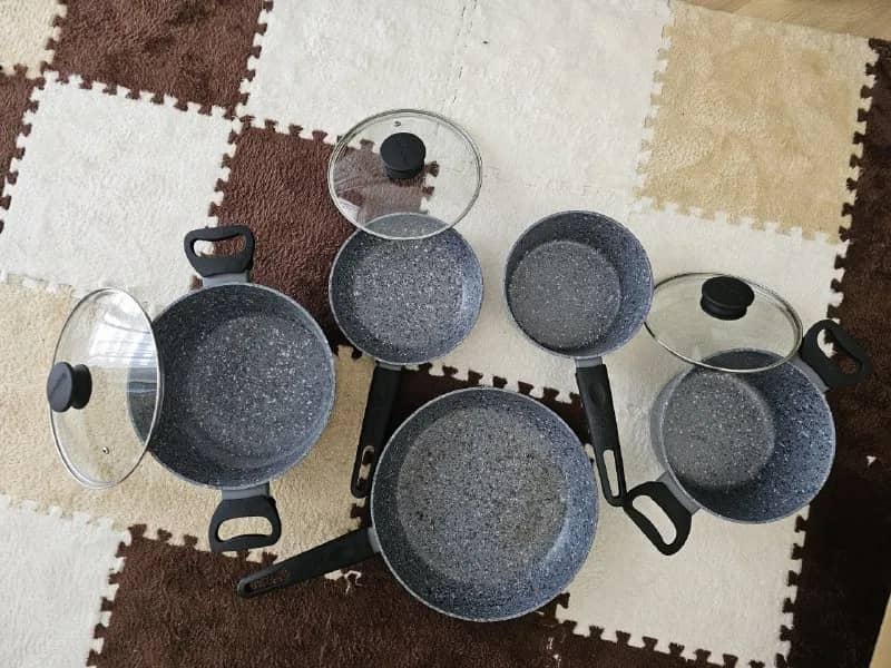 6 месяцев, есть следы использования — Тбилиси — 150 ₾