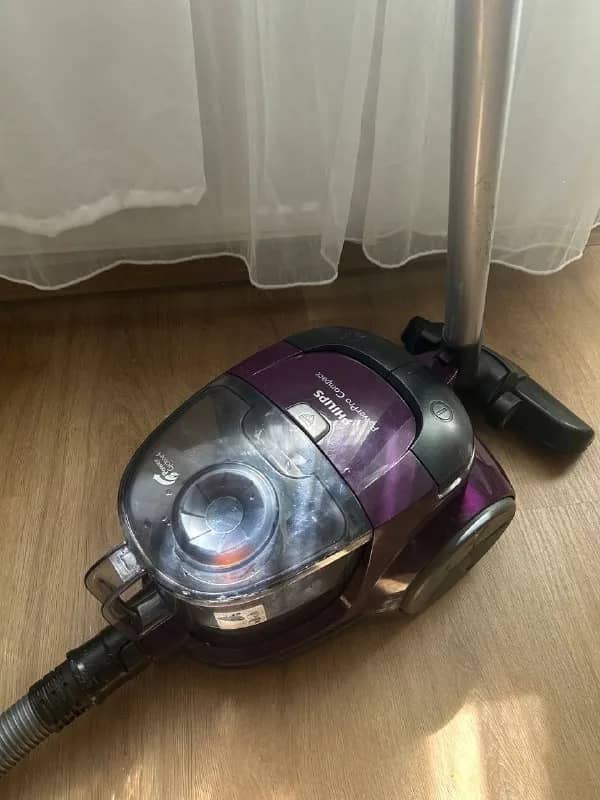 philips power pro compact, был в использовании, есть царапины на корпусе, в остальном исправный — Стамбул — 1 500 ₺